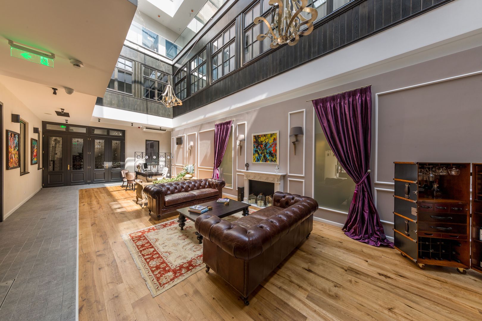 Old Town - Completely consolidated historical monument building for sale