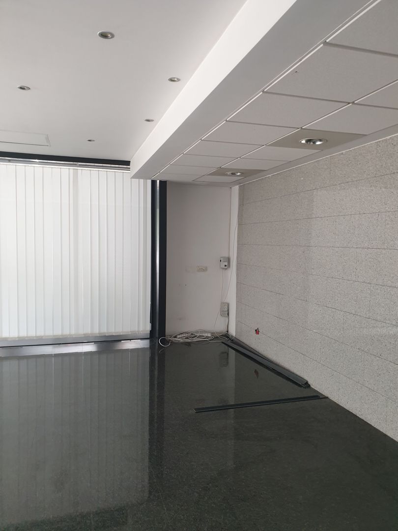 Pechea Office Building — 9