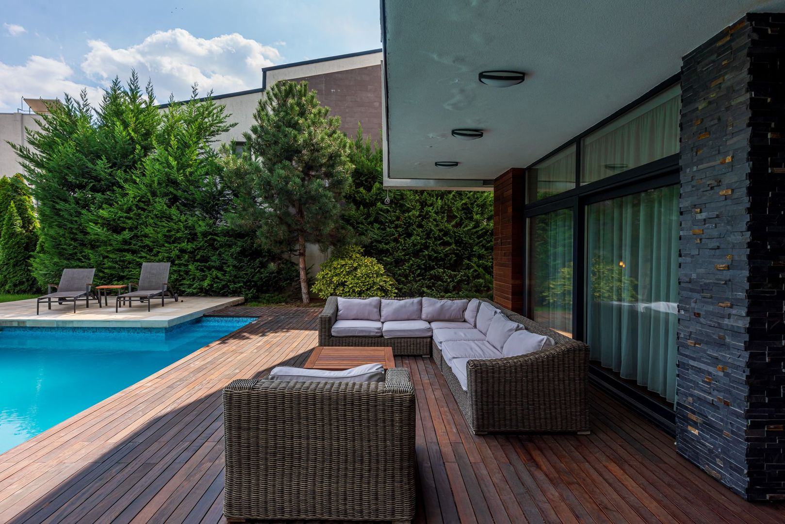 Villa with Pool Erou Iancu — 9