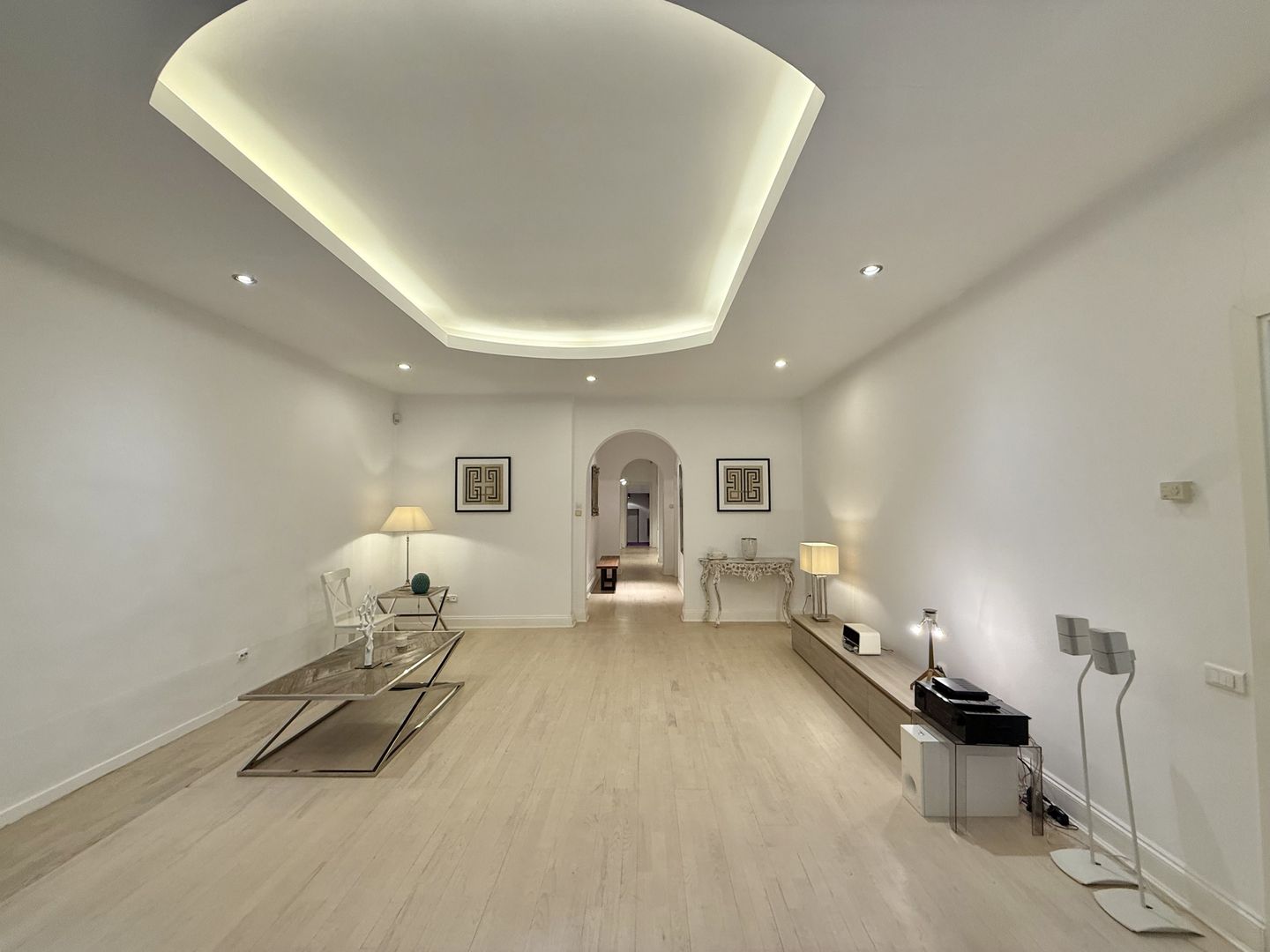 Capital / Superb Duplex