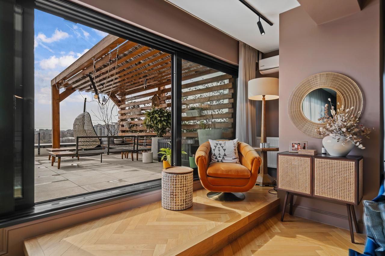 Spectacular Penthouse with Lake View / Laguna Residence — 6