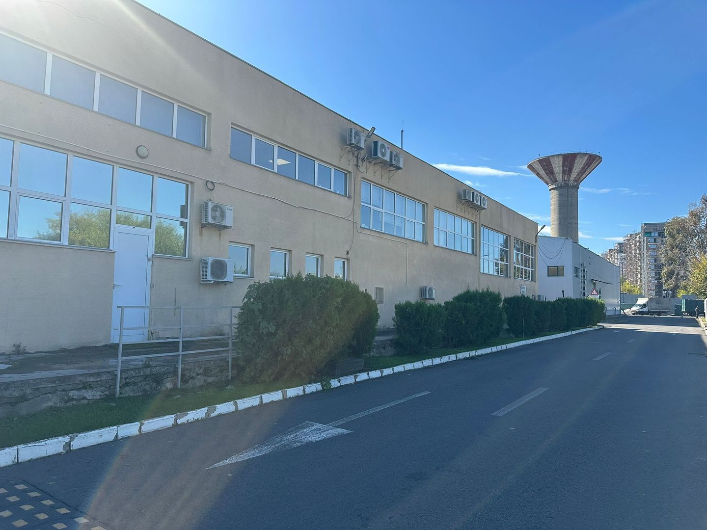 Warehouse for lease within IRIDE Business Park B