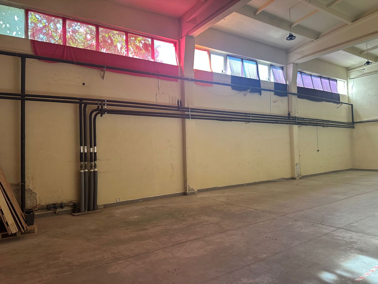 Warehouse for lease within IRIDE Business Park B — 9