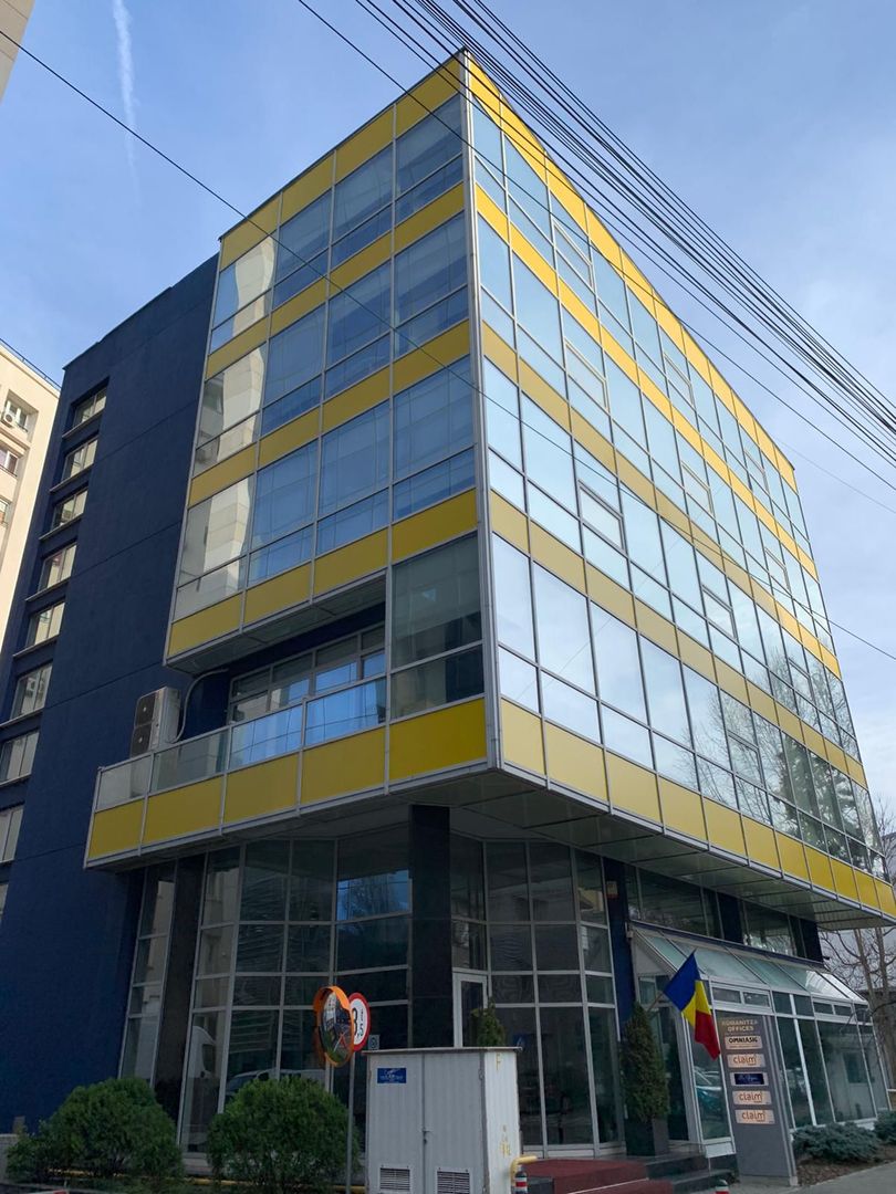 Romanitza Office Building