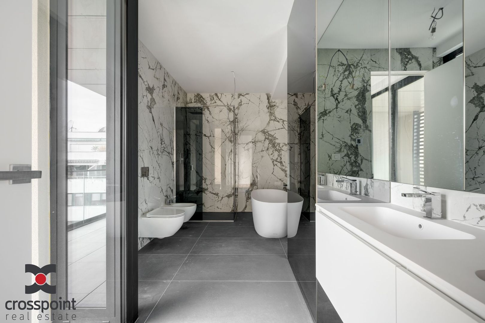 Bloc boutique! Apartament nou, zonă premium — 9