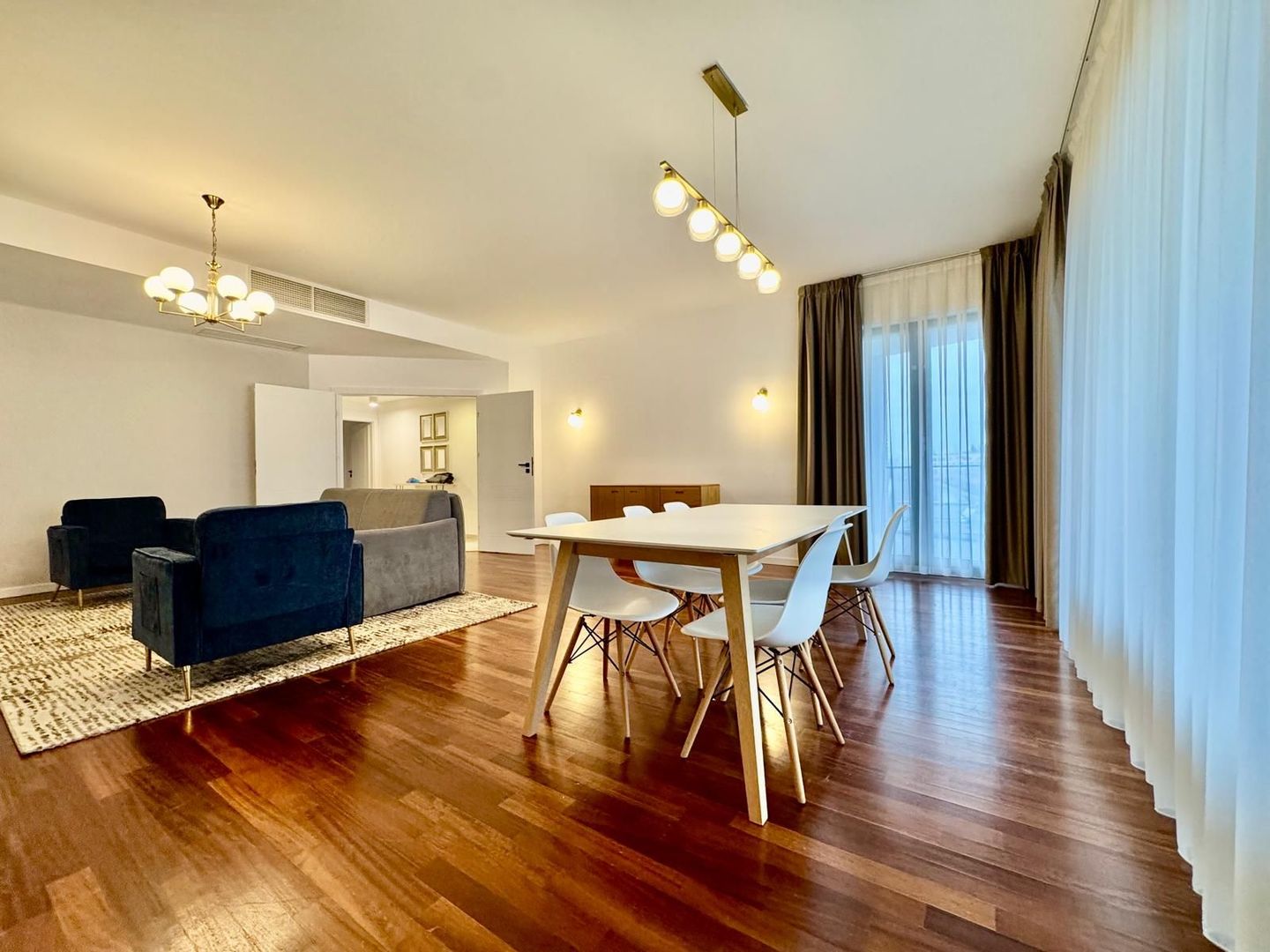 Herastrau, apartament de inchiriat de 4 camere