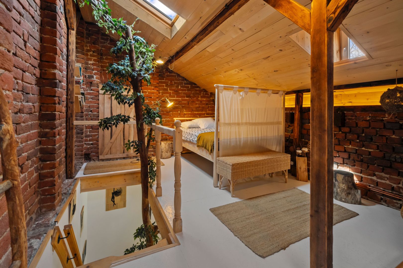 Casă boemă restaurată – ideală pentru locuire sau Airbnb — 9