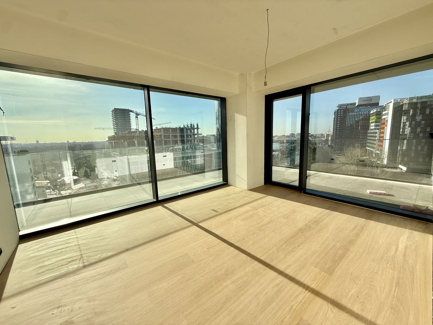 4 Camere | Etaj Superior | Terasă 60mp | Proiect Premium
