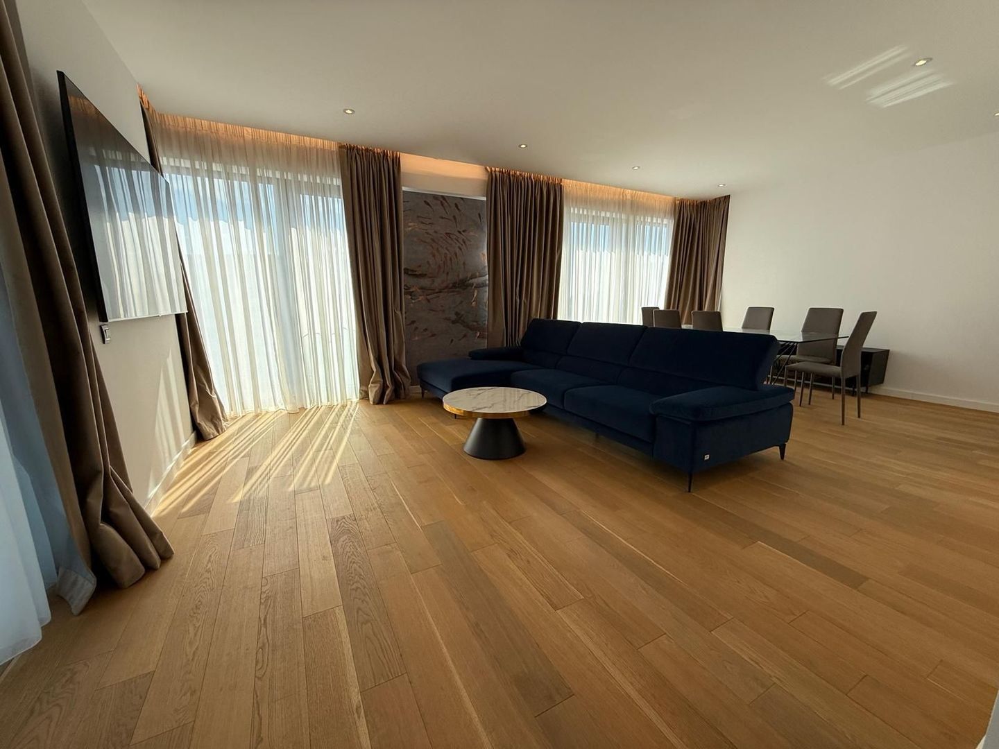 Vanzare 4 camere One Herastrau Towers