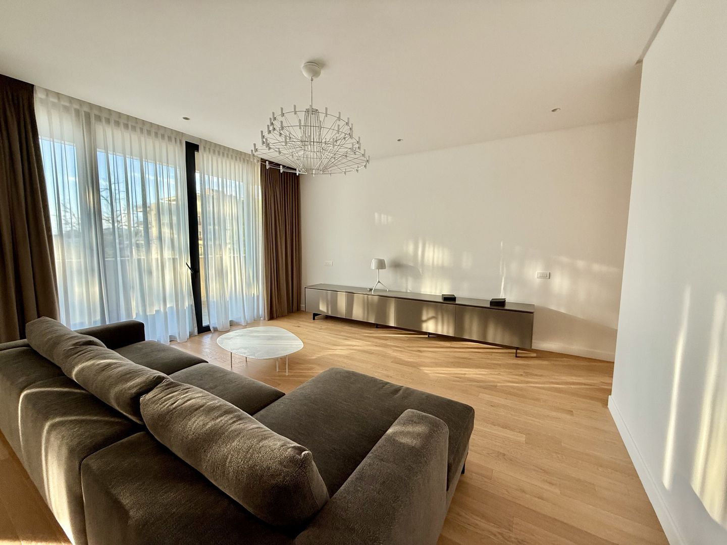 One Rahmaninov / Apartament nou, mobilat si utilat