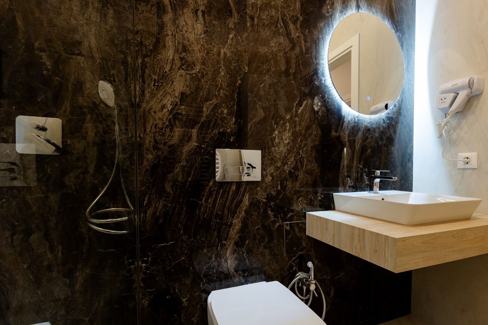 Stefan cel Mare, Aparthotel finalizat 2025 — 9
