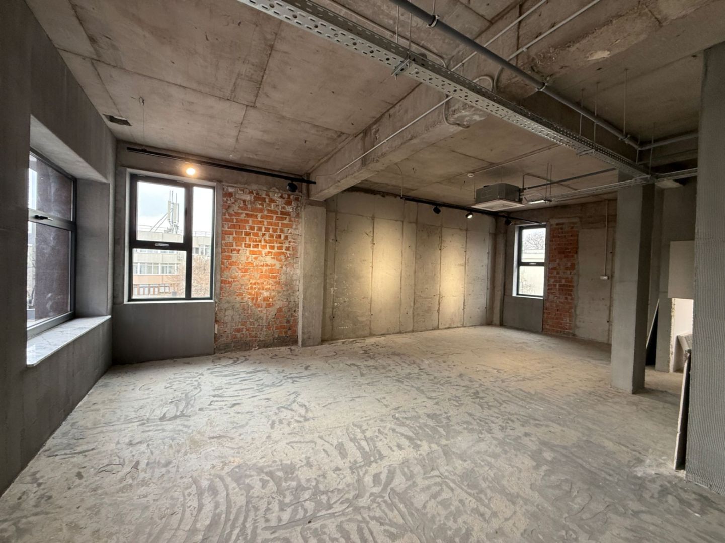 Boutique building / suitable for medical clinic, offices or commercial — 9