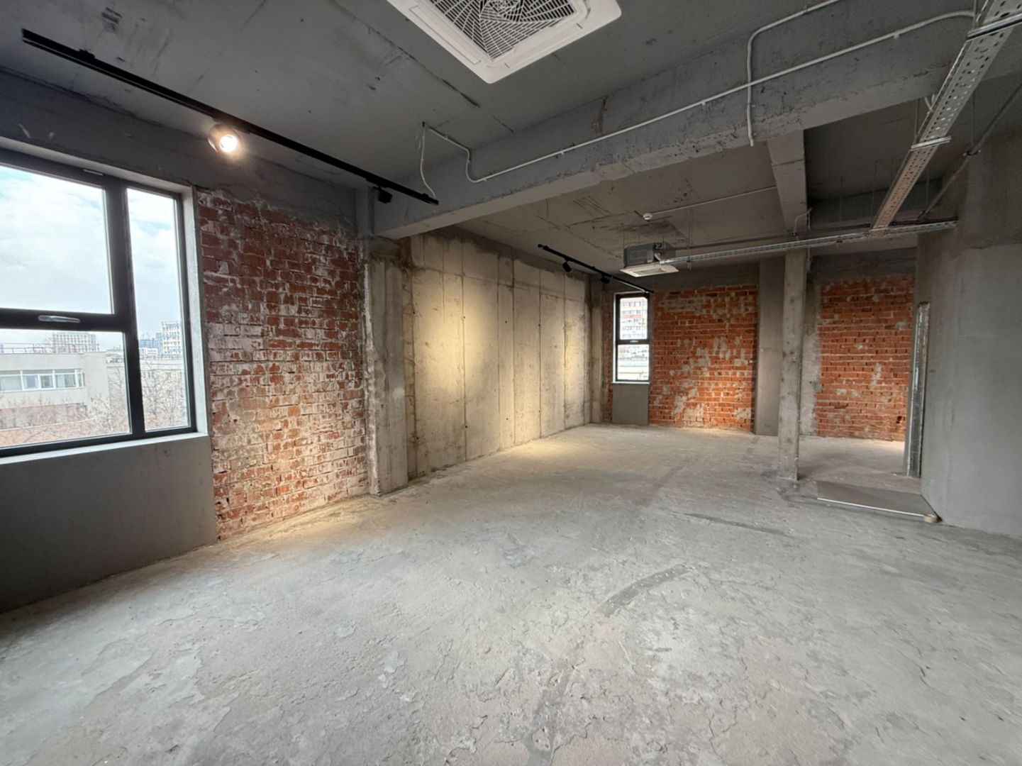 Boutique building / suitable for medical clinic, offices or commercial — 10