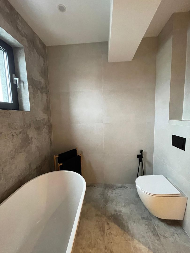 Luxury 4 Room Apartment | 120 sqm Total | Terrace 20 sqm & Parking Included — 10