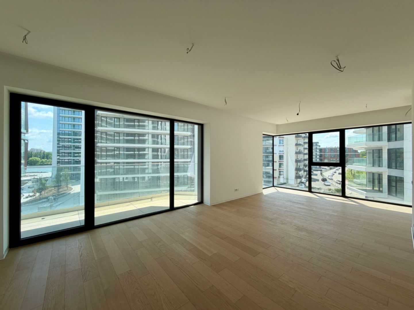 Apartament premium cu 4 camere | Vedere spectaculoasă către lac | One Lake Club