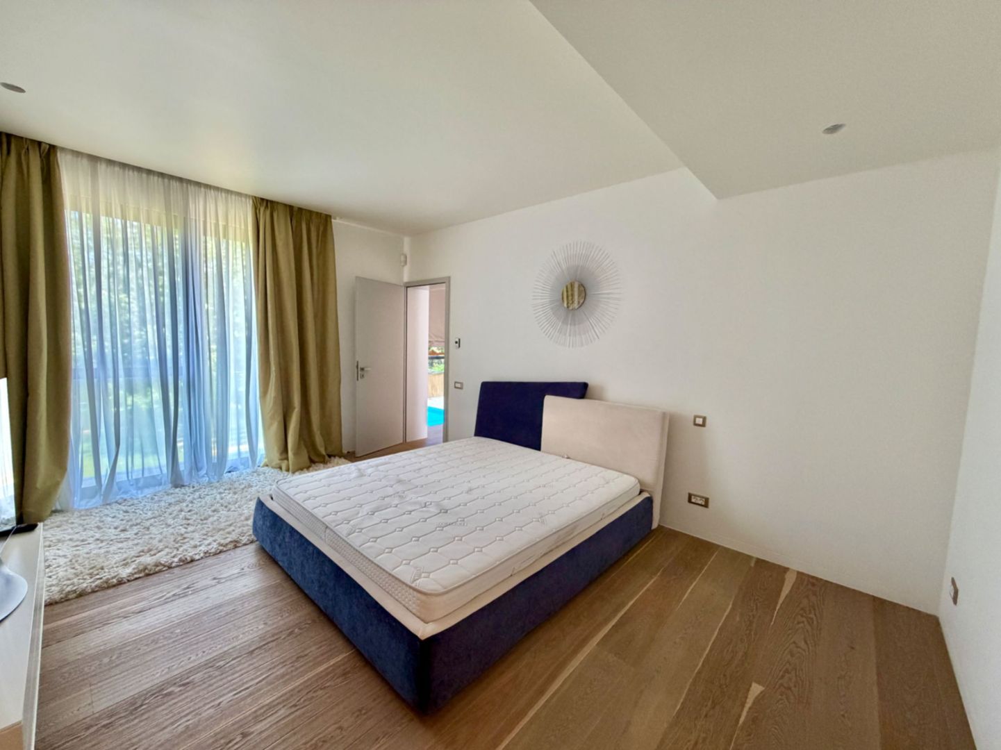 Special property in Iancu Nicolae / 5 bedrooms / 1000 sqm land — 9