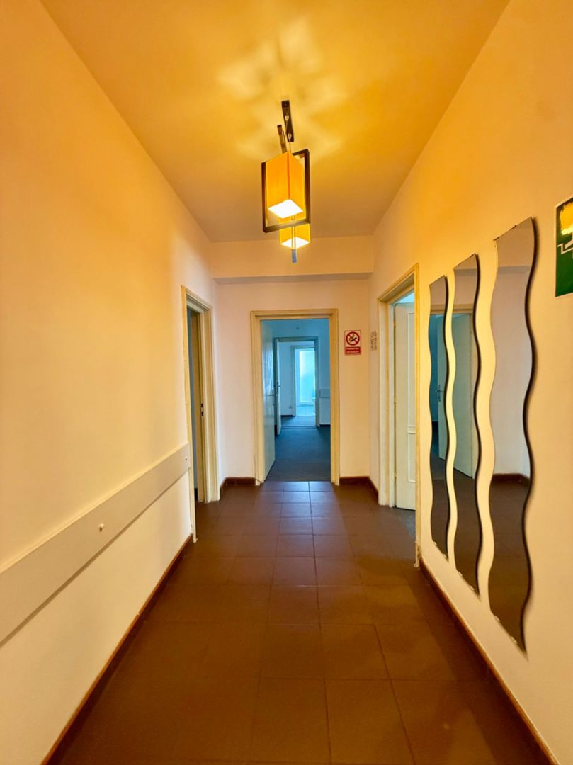 Roman Square | 4 rooms in a solid block, a stone's throw from the subway — 10