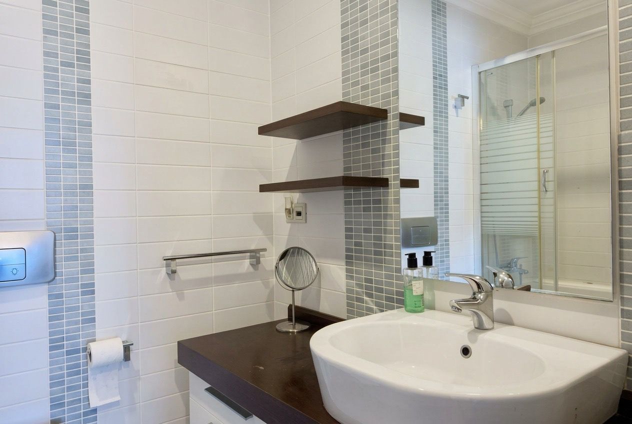 Emerald Residence | Lake View | Underground Parking — 10