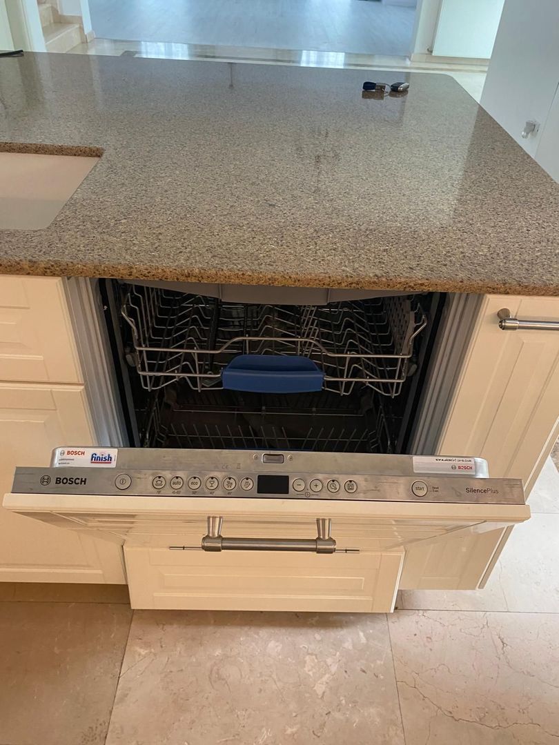 Suitable for residential or commercial use / Immediately available — 10