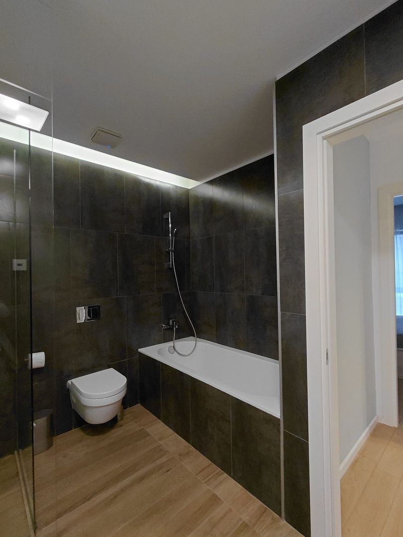 Boutique block / Immediate access to the park / Parking included — 10