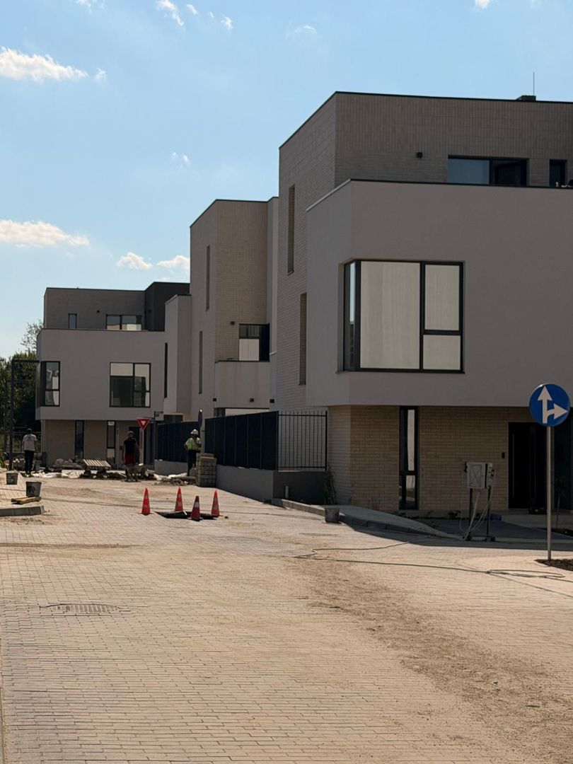 Vilă de Lux P+2 în Complexul Denya Lake – Pipera