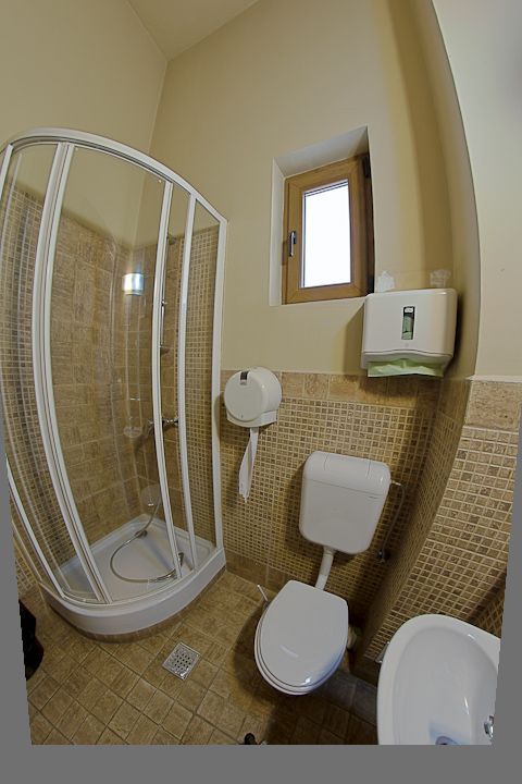 Piata Romana, vila interbelica consolidata. Ideal resedinta, birou — 10