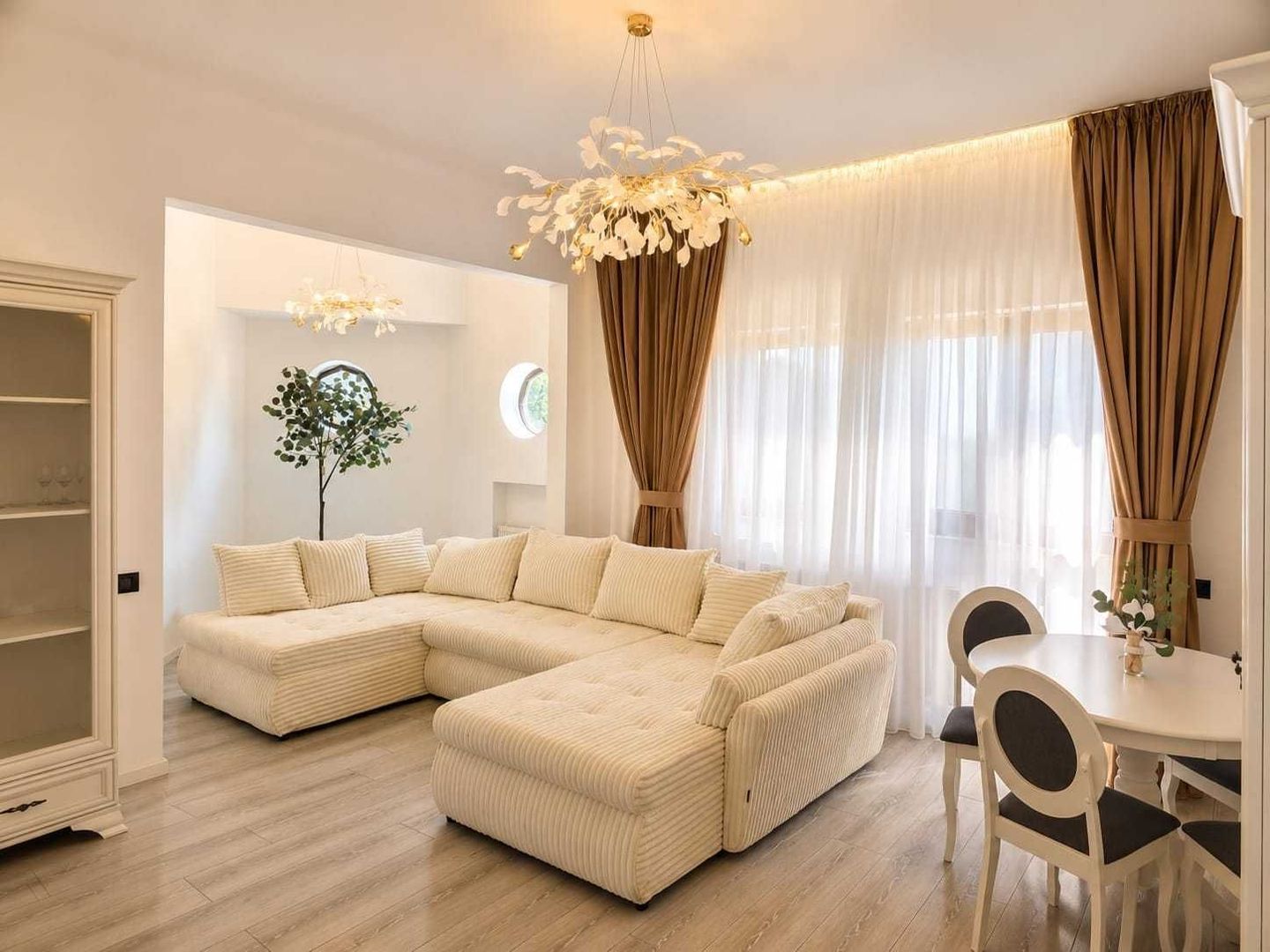 Apartament 3 Camere | 110 mp | Centrală Proprie | Vasile Lascăr – Piața Gemeni