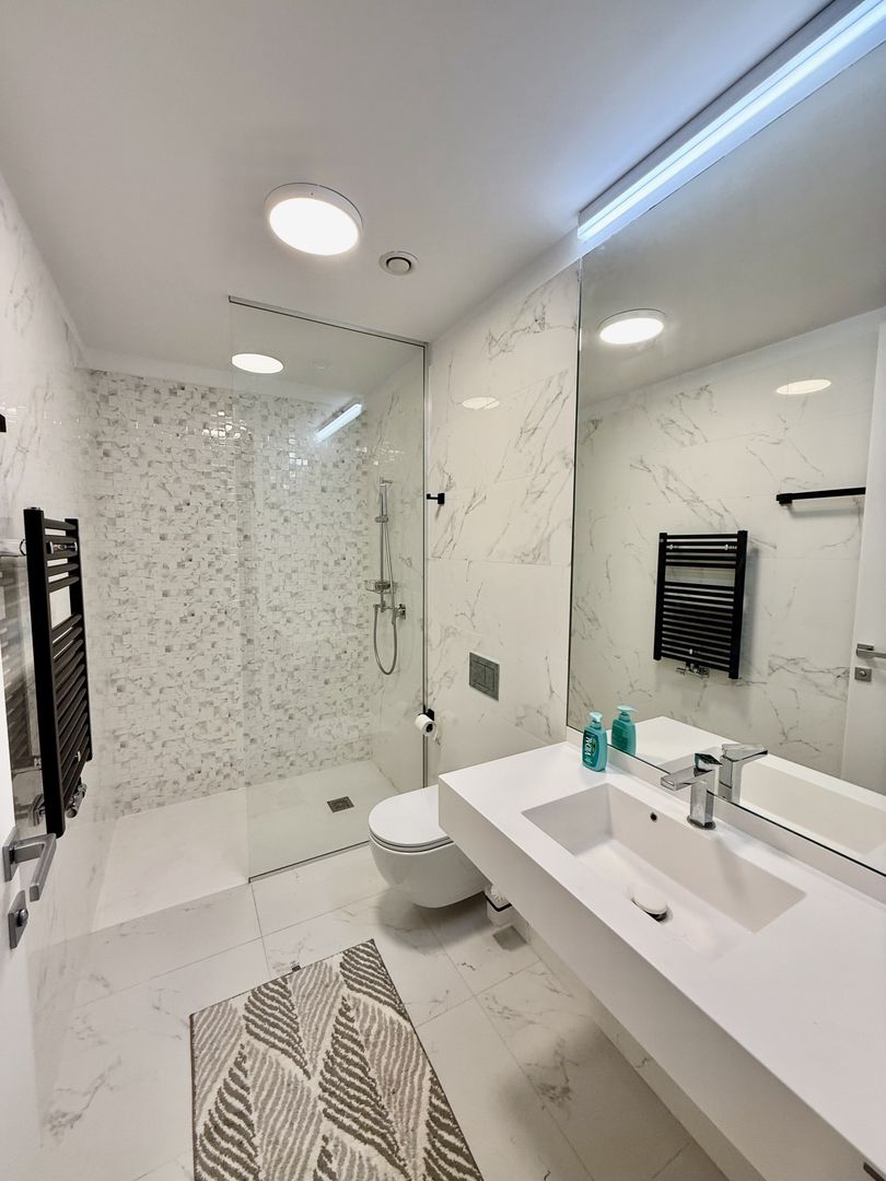 One Eliade / mobilat și utilat lux/ terasa 11 m — 9