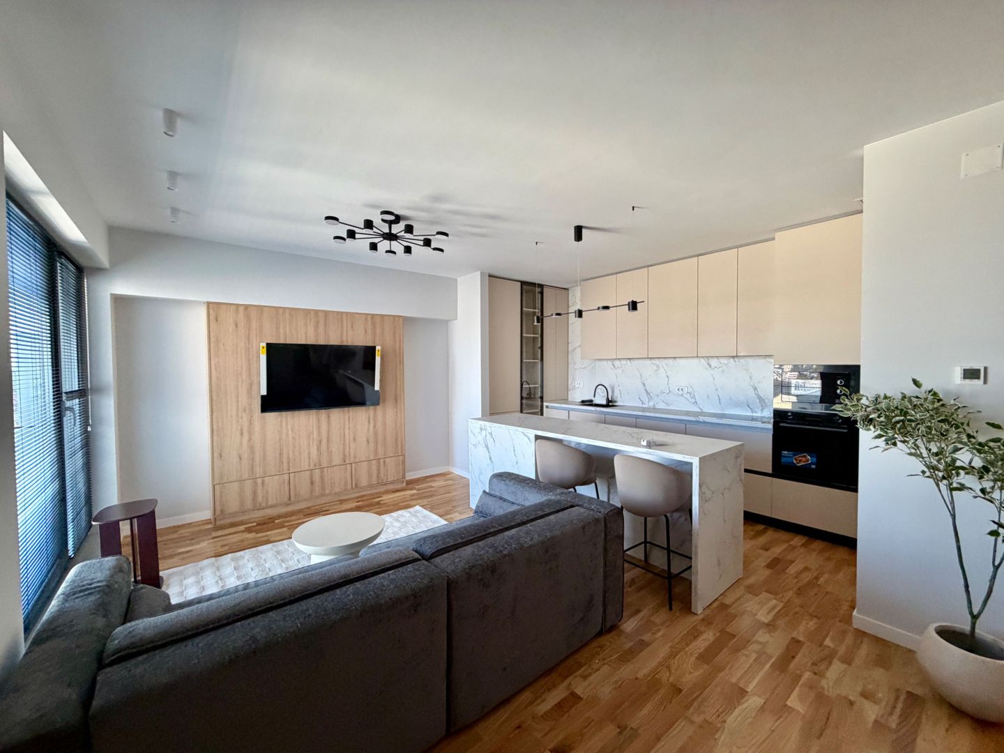 Apartament nou - complet mobilat si utilat!