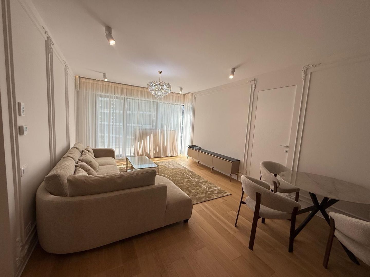 One Lake Club / Prima închiriere / parcare