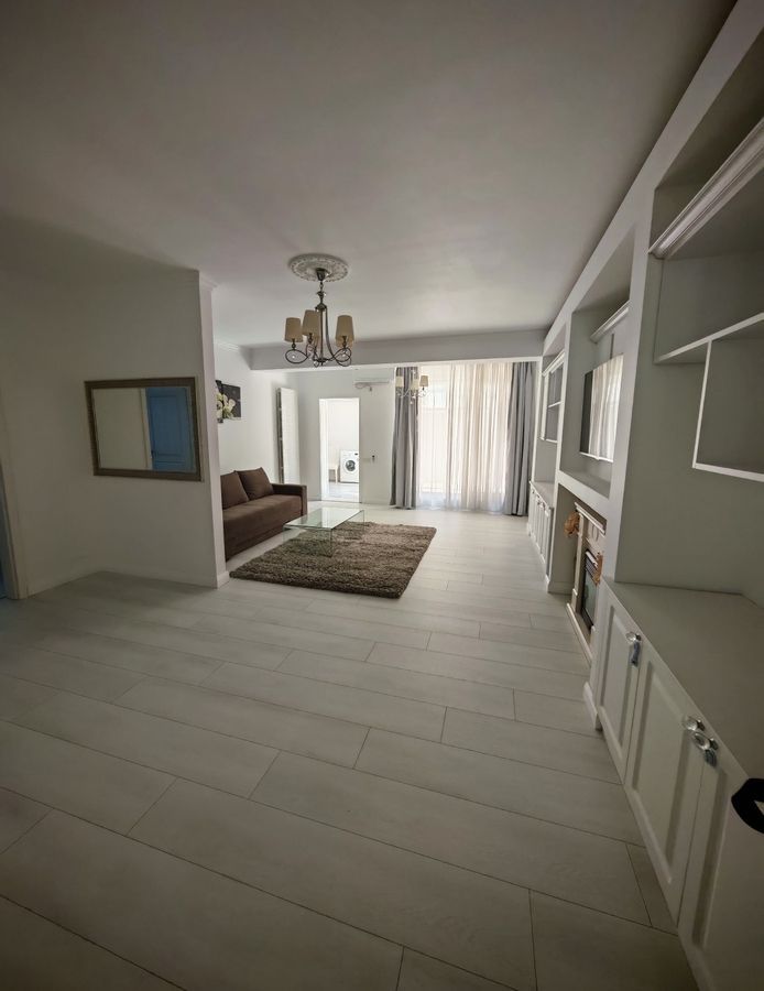 Apartament 3 camere | 100 mp utili + terase 27 mp | Parcare subterană și boxă