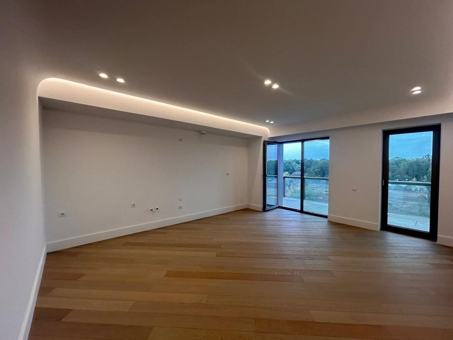 3 ROOMS + PARKING, CORTINA 126, HERO IANCU NICOLAE