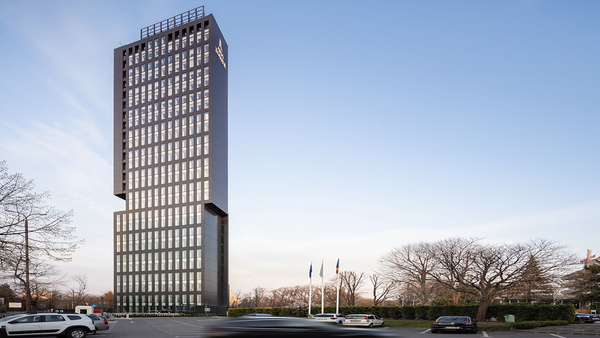 Ana Tower — 9
