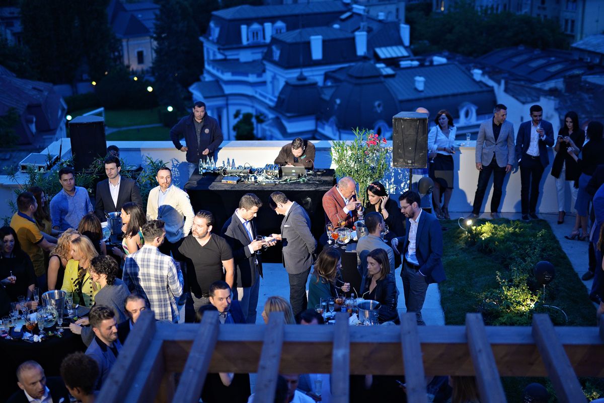 Crosspoint & Zenonni Prosecco Summer Nights at PREMIO by NUSCO Apartments