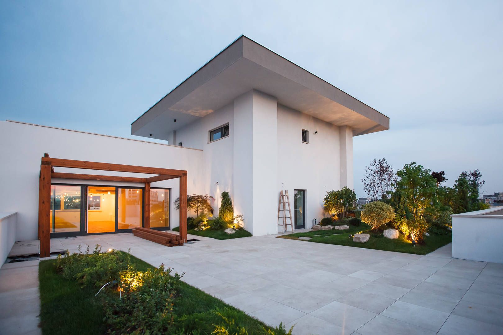 The increased appetite for luxury homes recorded last year, to continue in 2018